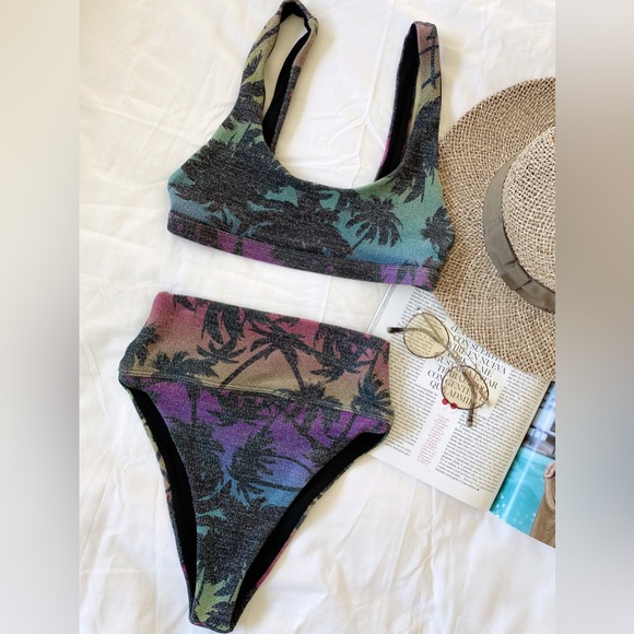 BEACH RIOT HIGHWAY SWIM XS TOP & S BOTTOM - Picture 1 of 3
